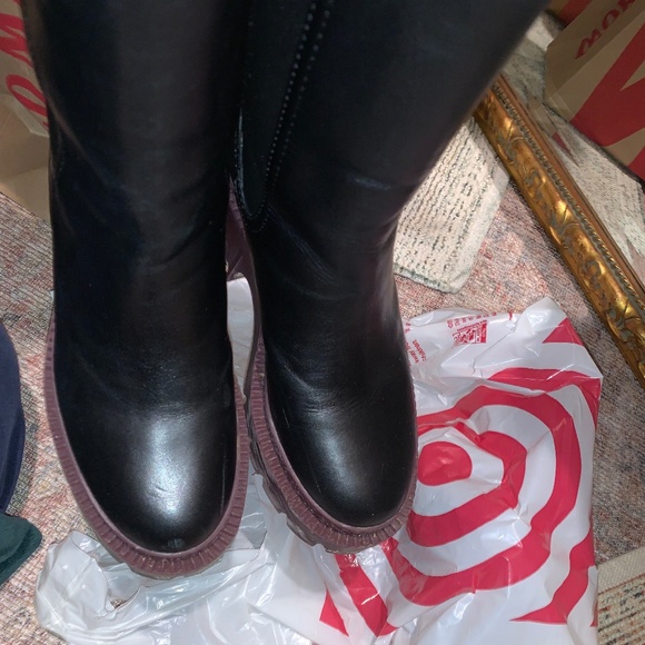 Alexa Bootie Coach - Picture 4 of 4